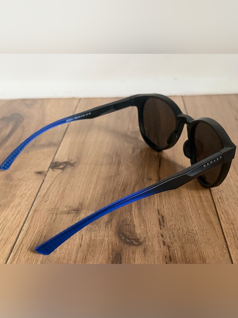 Oakley |Spindrift OO9474-15 | Matte Black Blue Sunglasses - Picture 11 of 14